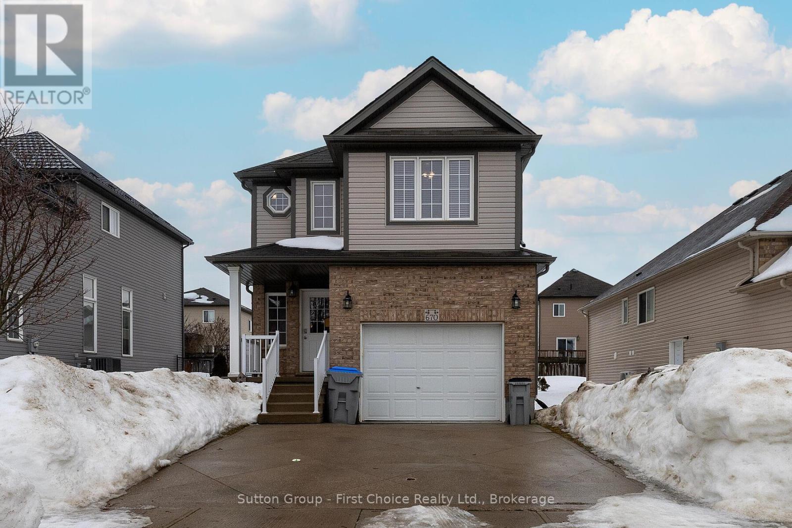 MLS® listing #29401062 for sale located at 670 REID CRESCENT