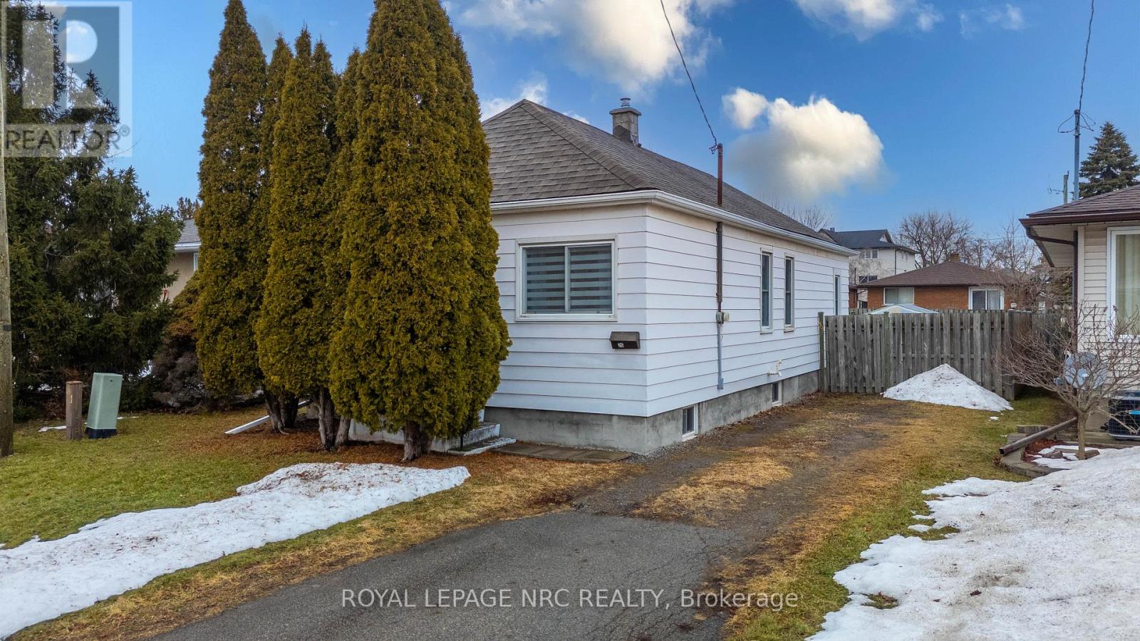 MLS® listing #29401097 for sale located at 26 KENT STREET