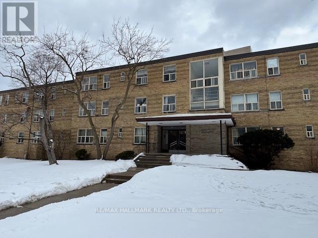 MLS® listing #29401129 for sale located at B-316 - 15 ANGLESEY BOULEVARD