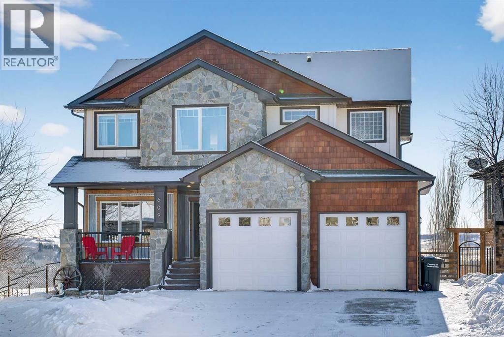 MLS® listing #29401427 for sale located at 609 Sunrise Close SW