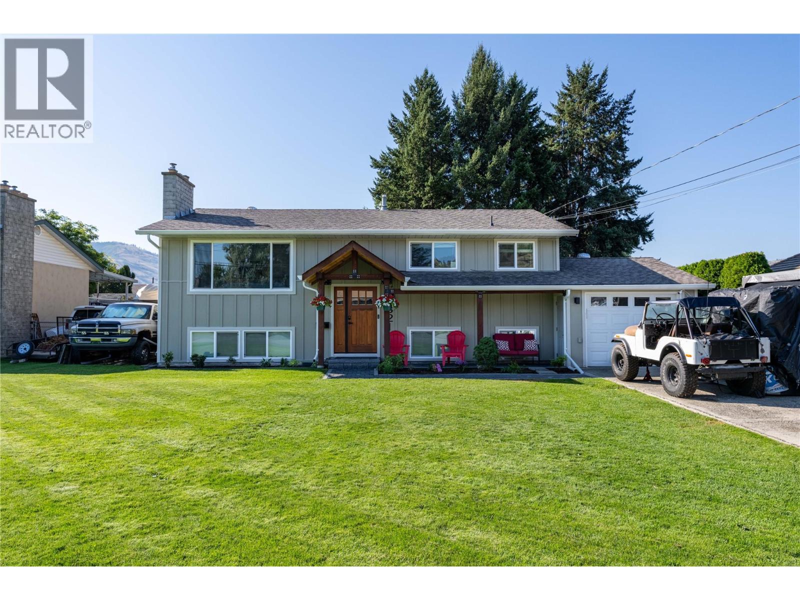 MLS® listing #29404048 for sale located at 821 PUHALLO Drive