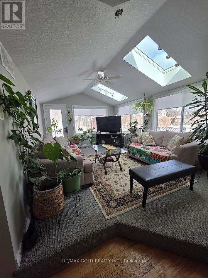 MLS® listing #29405324 for sale located at BSMT - 62 LEWIS CRESCENT