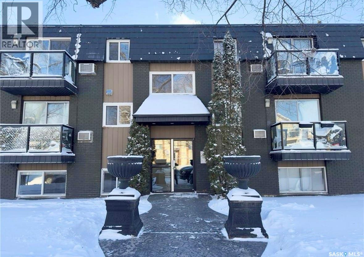 MLS® listing #29405936 for sale located at 301 920 9th STREET E