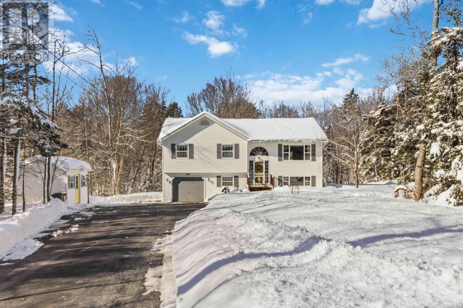 MLS® listing #29406085 for sale located at 83 Joan Drive