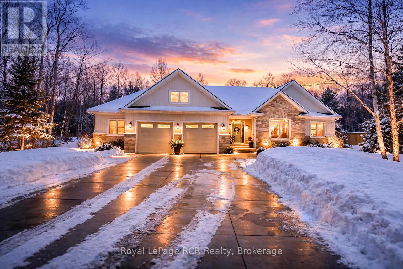 MLS® listing #29406294 for sale located at 31 WALKER WAY