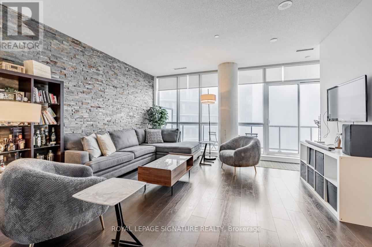 MLS® listing #29406357 for sale located at PH07 - 51 EAST LIBERTY STREET