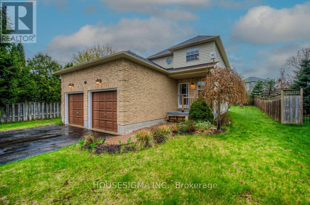 MLS® listing #29406460 for sale located at 20 HUNT STREET