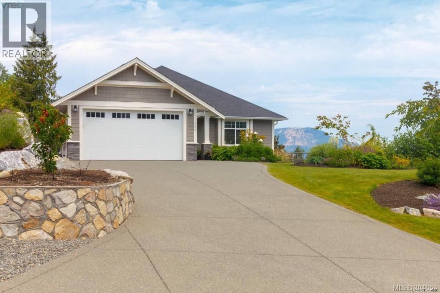 MLS® listing #29406559 for sale located at 669 Mill Bay Pl