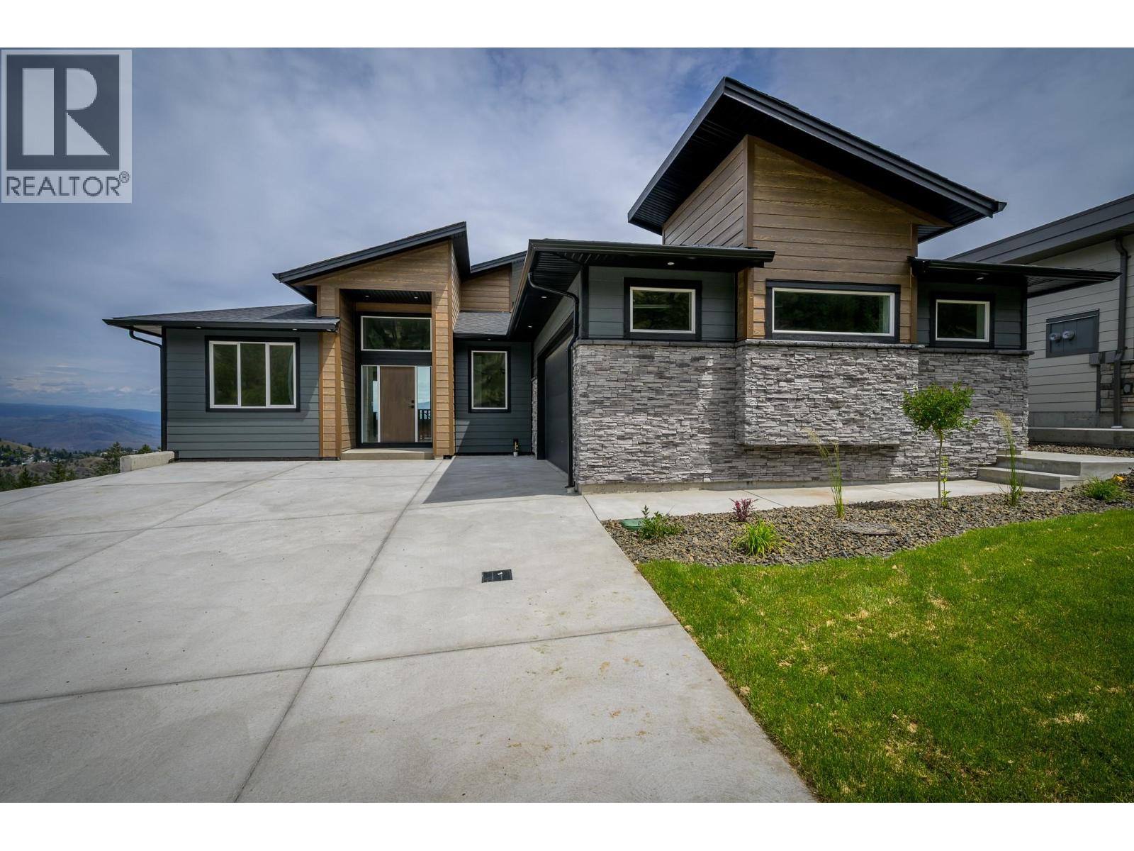 MLS® listing #29408875 for sale located at 2138 LINFIELD Drive