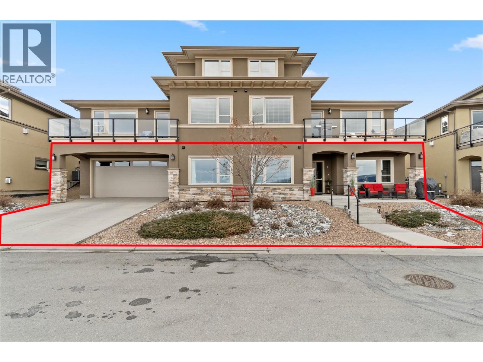 MLS® listing #29409447 for sale located at 2171 VAN HORNE Drive Unit# 27