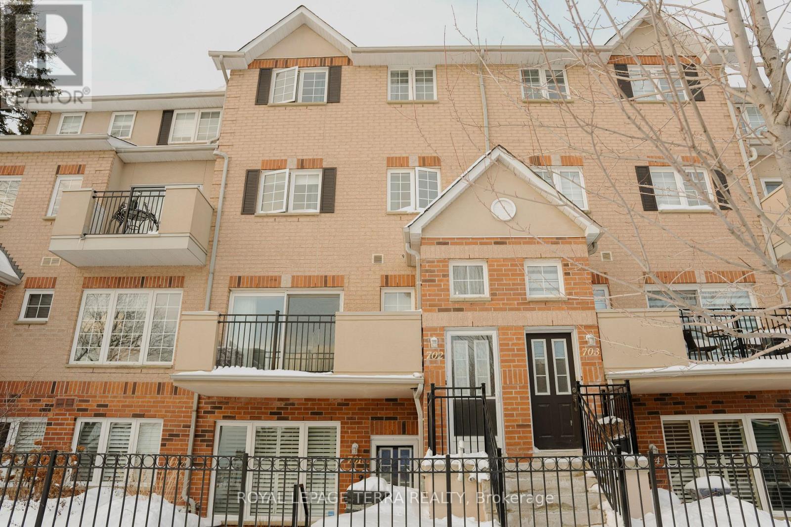 MLS® listing #29410269 for sale located at 702 - 1400 THE ESPLANADE N