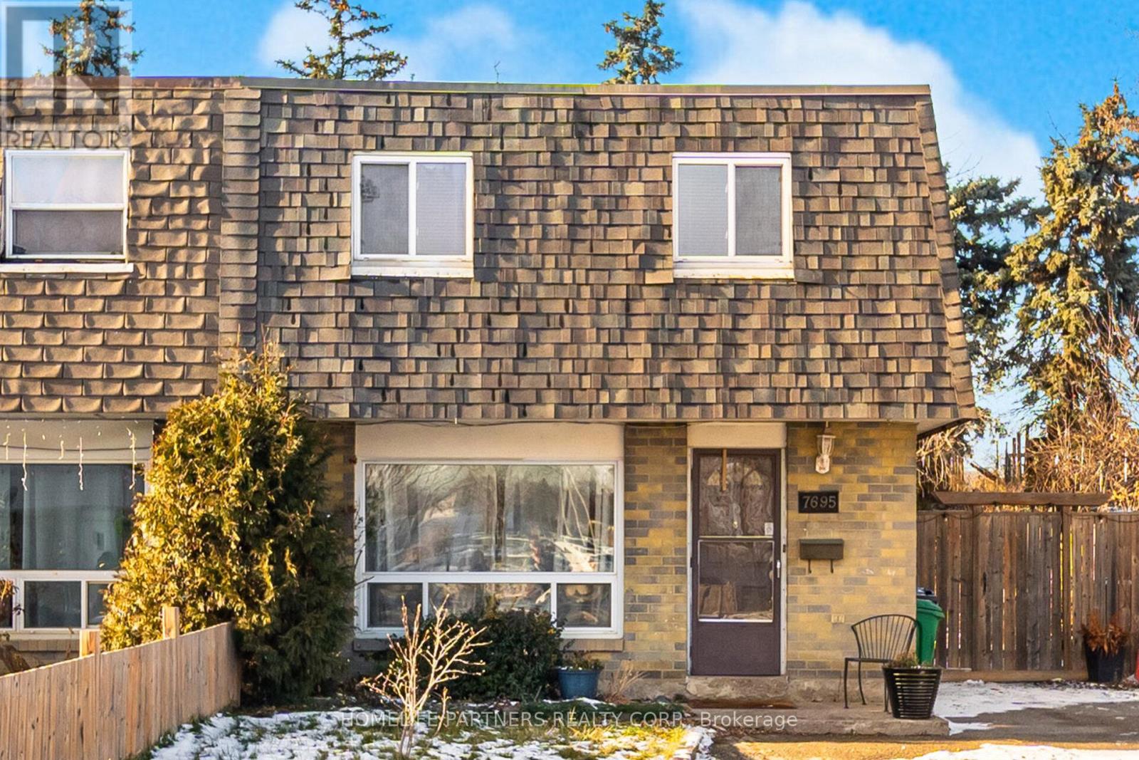 MLS® listing #29410459 for sale located at 7695 PRIORY CRESCENT