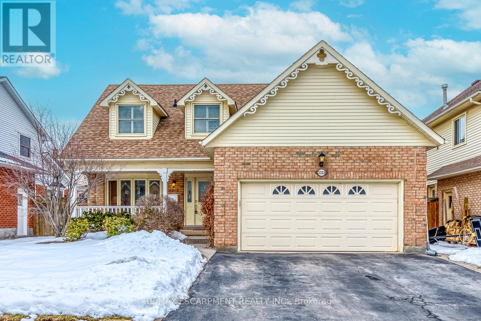 MLS® listing #29410555 for sale located at 2223 VISTA DRIVE