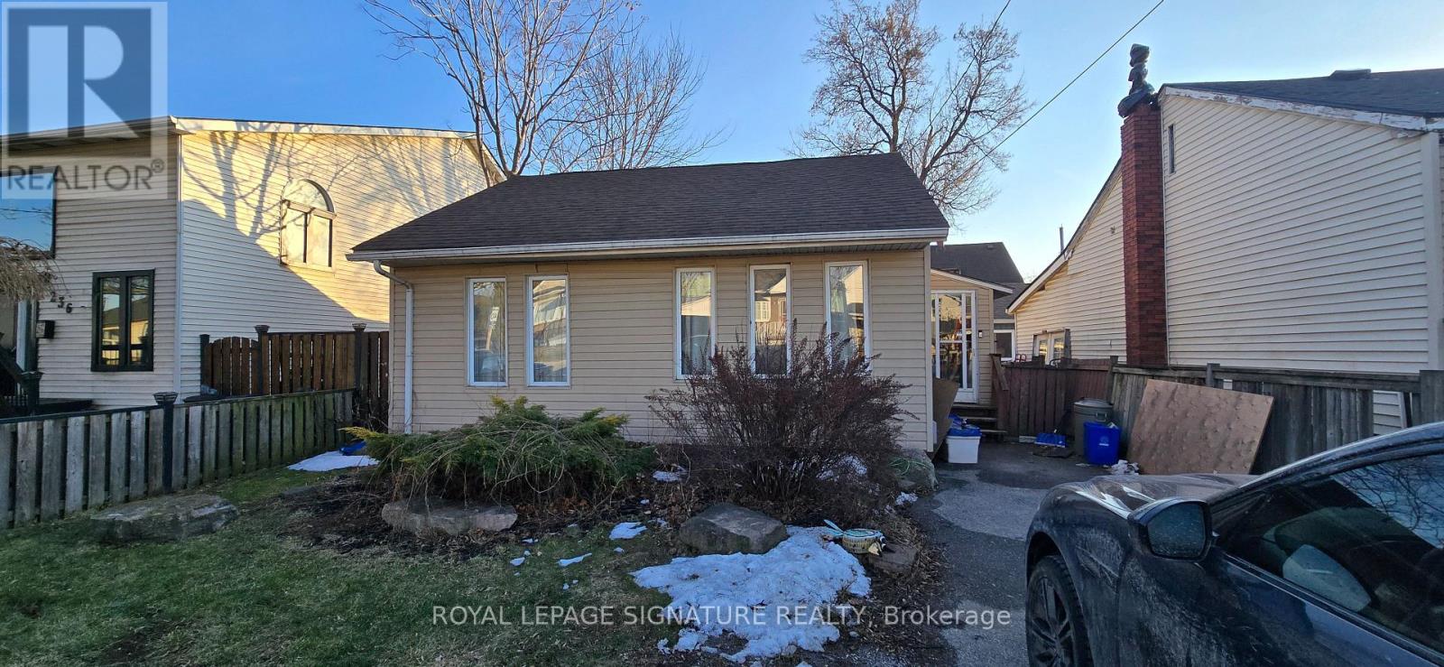 MLS® listing #29411560 for sale located at 232 GRENFELL STREET