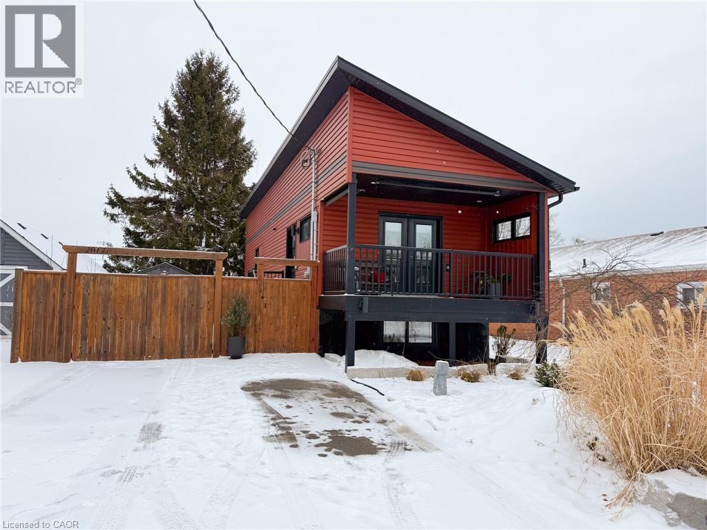 MLS® listing #29411863 for sale located at 2017 ERIE Street