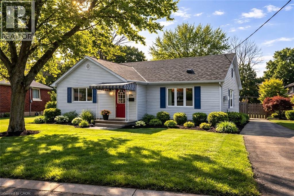 MLS® listing #29412000 for sale located at 168 FIFTH Avenue Unit# 3