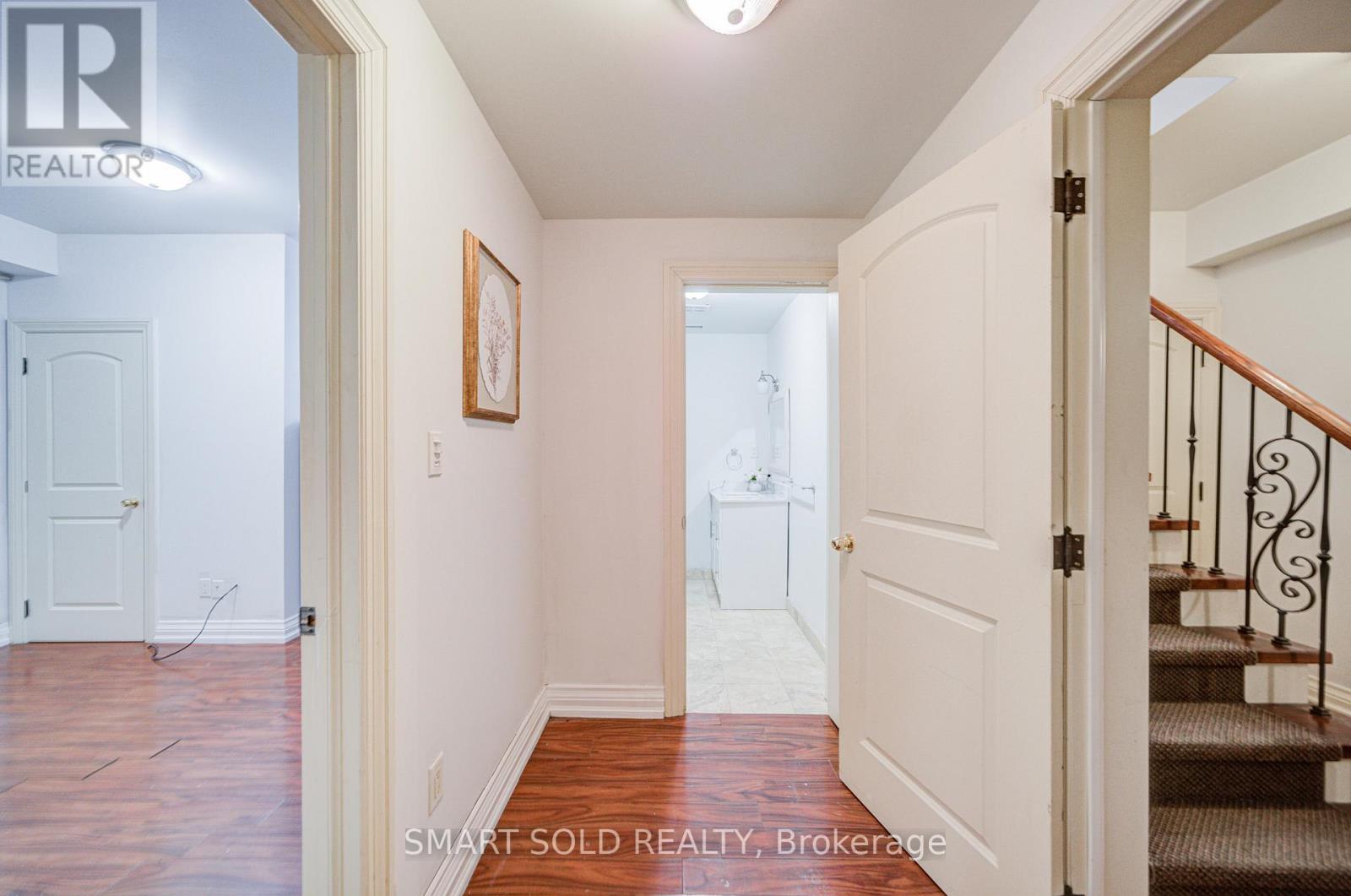 MLS® listing #29412347 for sale located at LOWER - 213 MAPLEHURST AVENUE