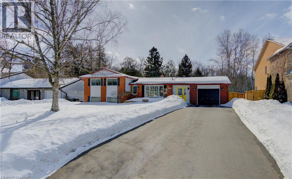 MLS® listing #29413202 for sale located at 583 RUSTIC Drive