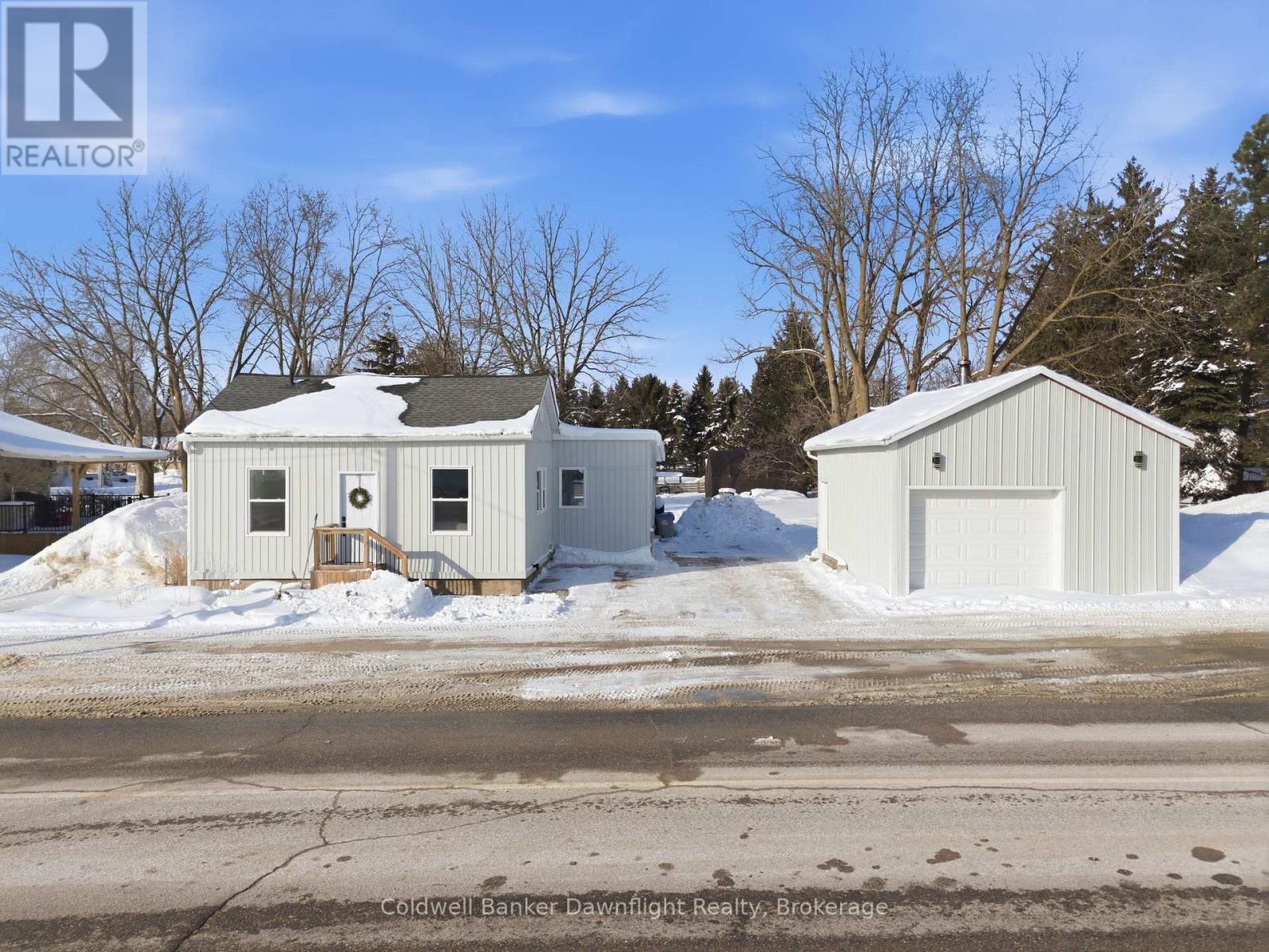 MLS® listing #29413251 for sale located at 24 MILL ROAD W