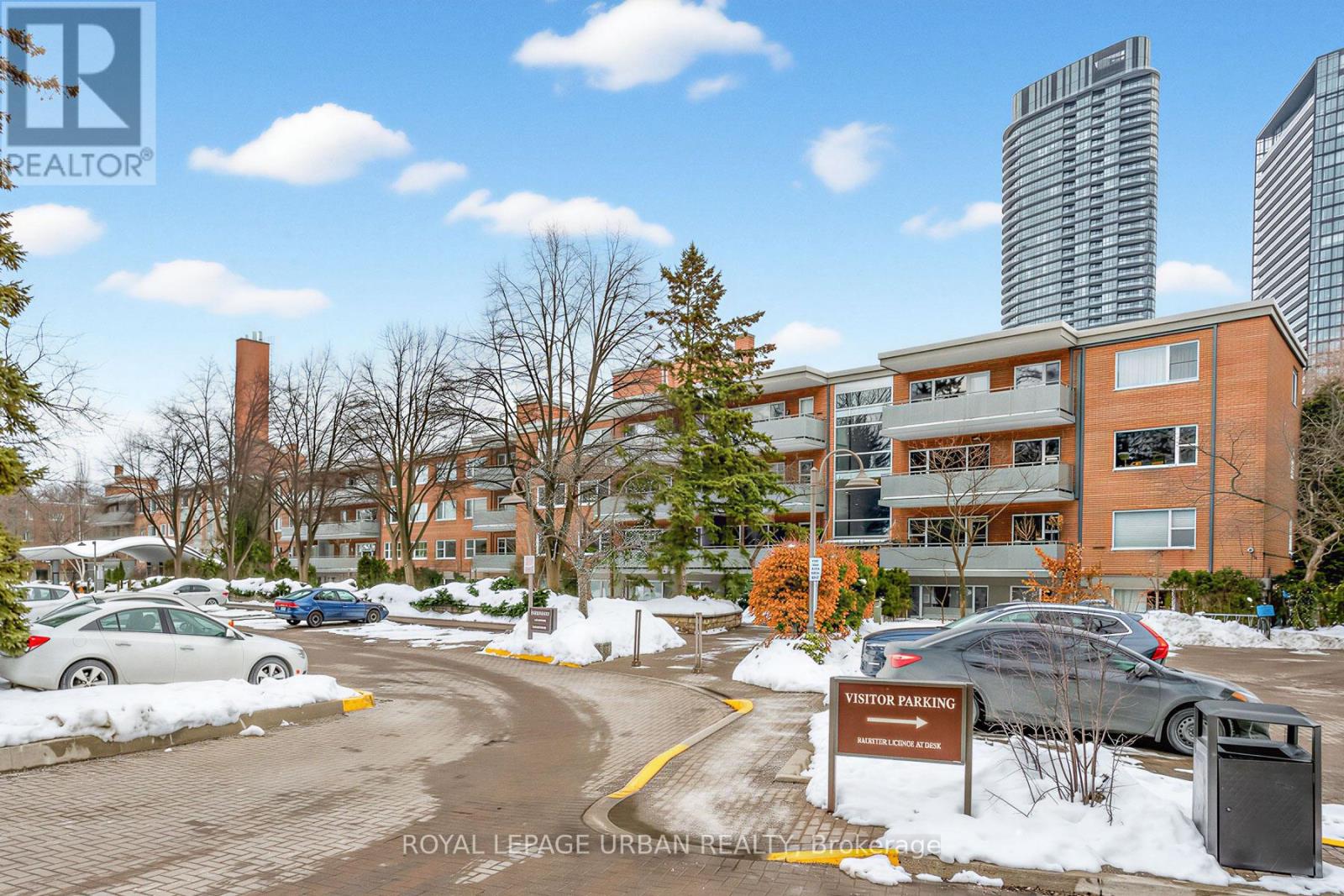 MLS® listing #29413296 for sale located at 544 - 21 DALE AVENUE