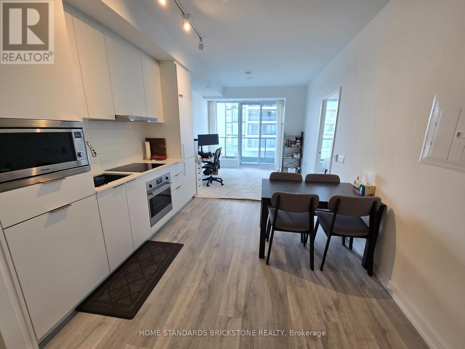 MLS® listing #29413299 for sale located at N1306 - 7 GOLDEN LION HEIGHTS