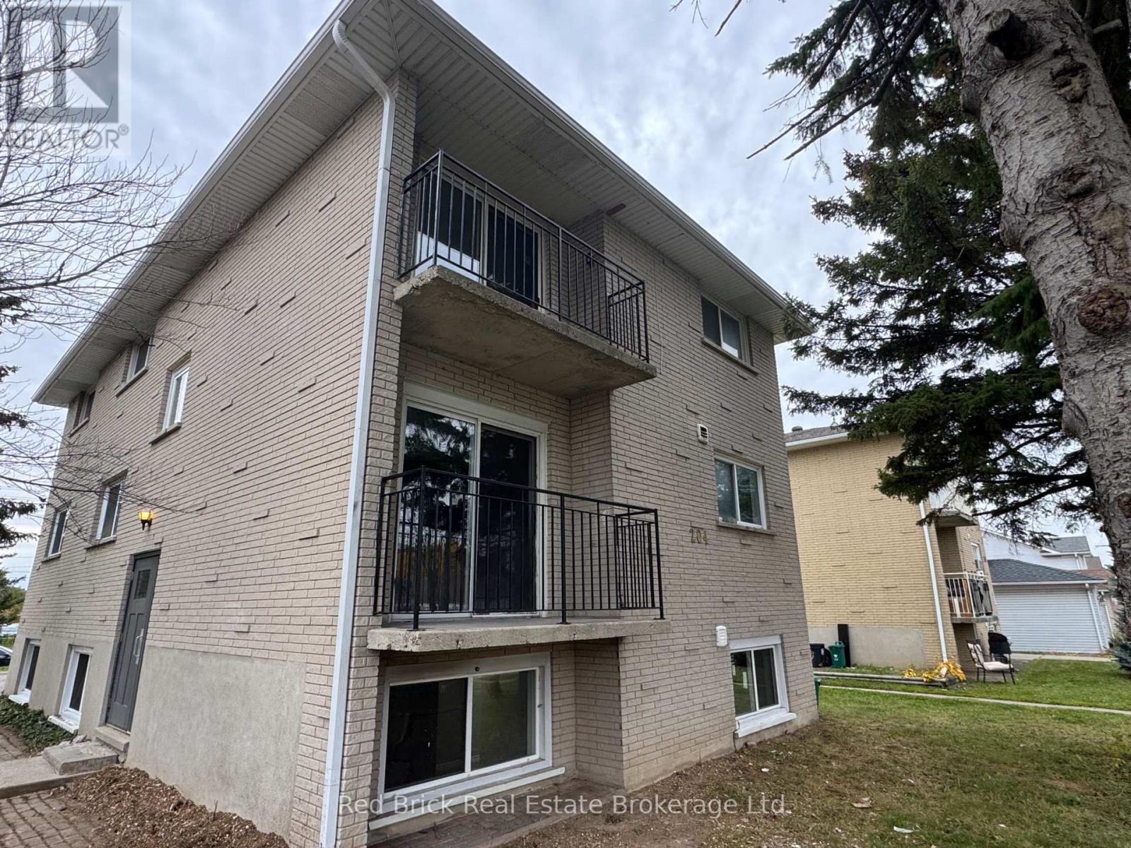 MLS® listing #29413386 for sale located at 204 VERONICA DRIVE