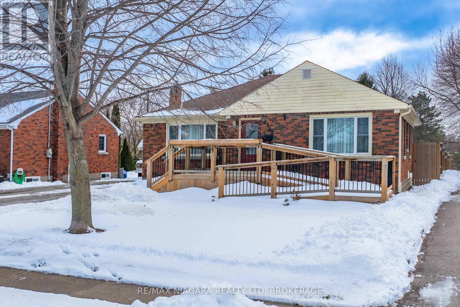 MLS® listing #29413629 for sale located at 6122 BURDETTE DRIVE E