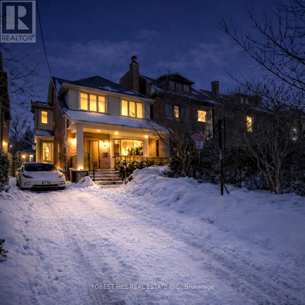MLS® listing #29413659 for sale located at 186 WYCHWOOD AVENUE