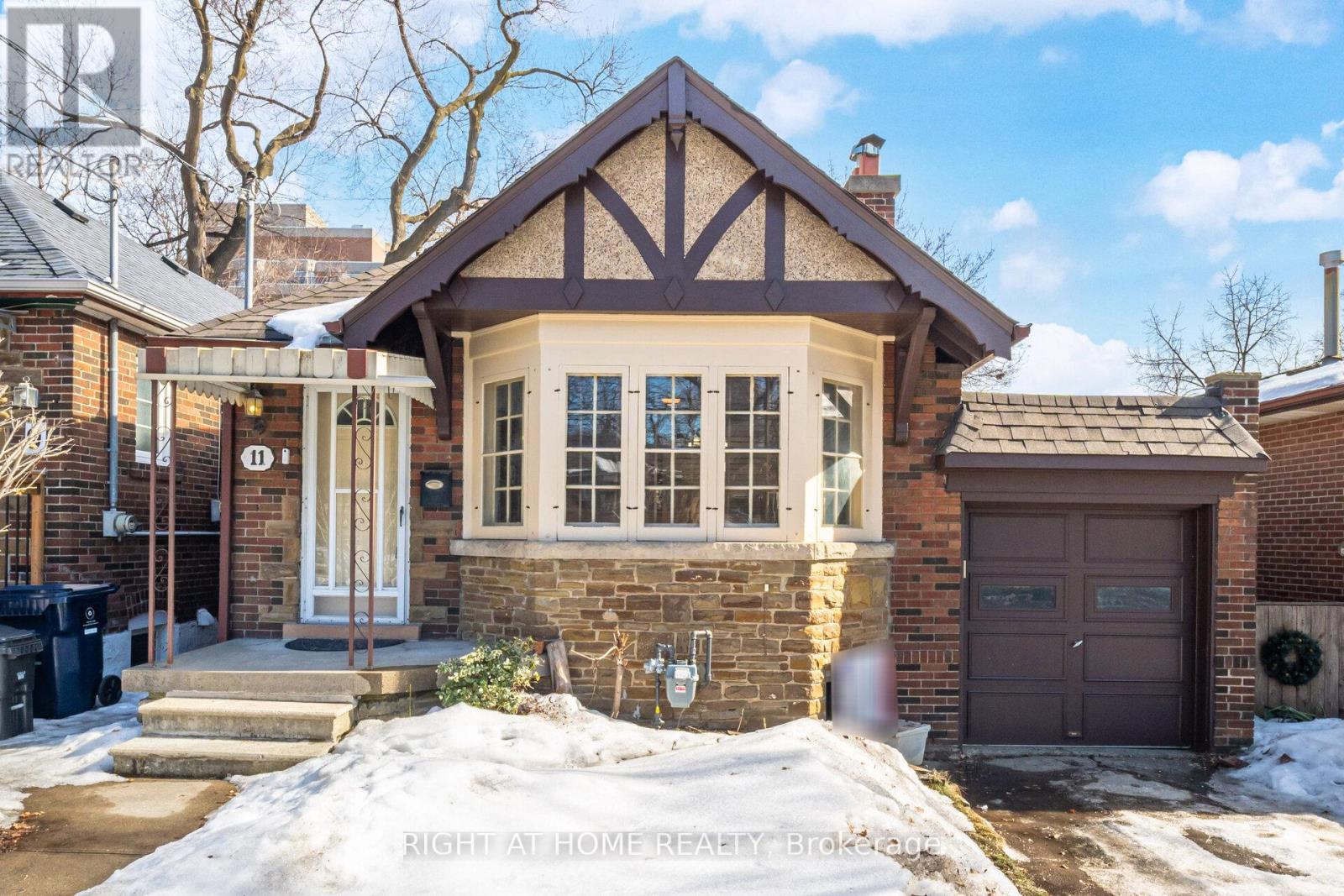 MLS® listing #29413782 for sale located at 11 LITTLE AVENUE