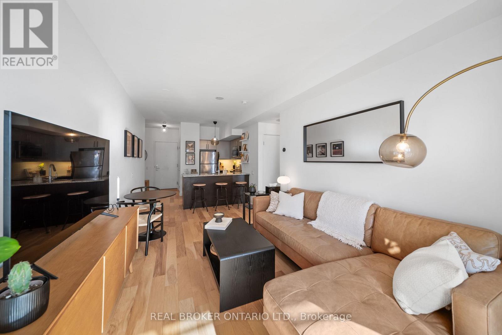 MLS® listing #29419693 for sale located at 1305 - 83 REDPATH AVENUE