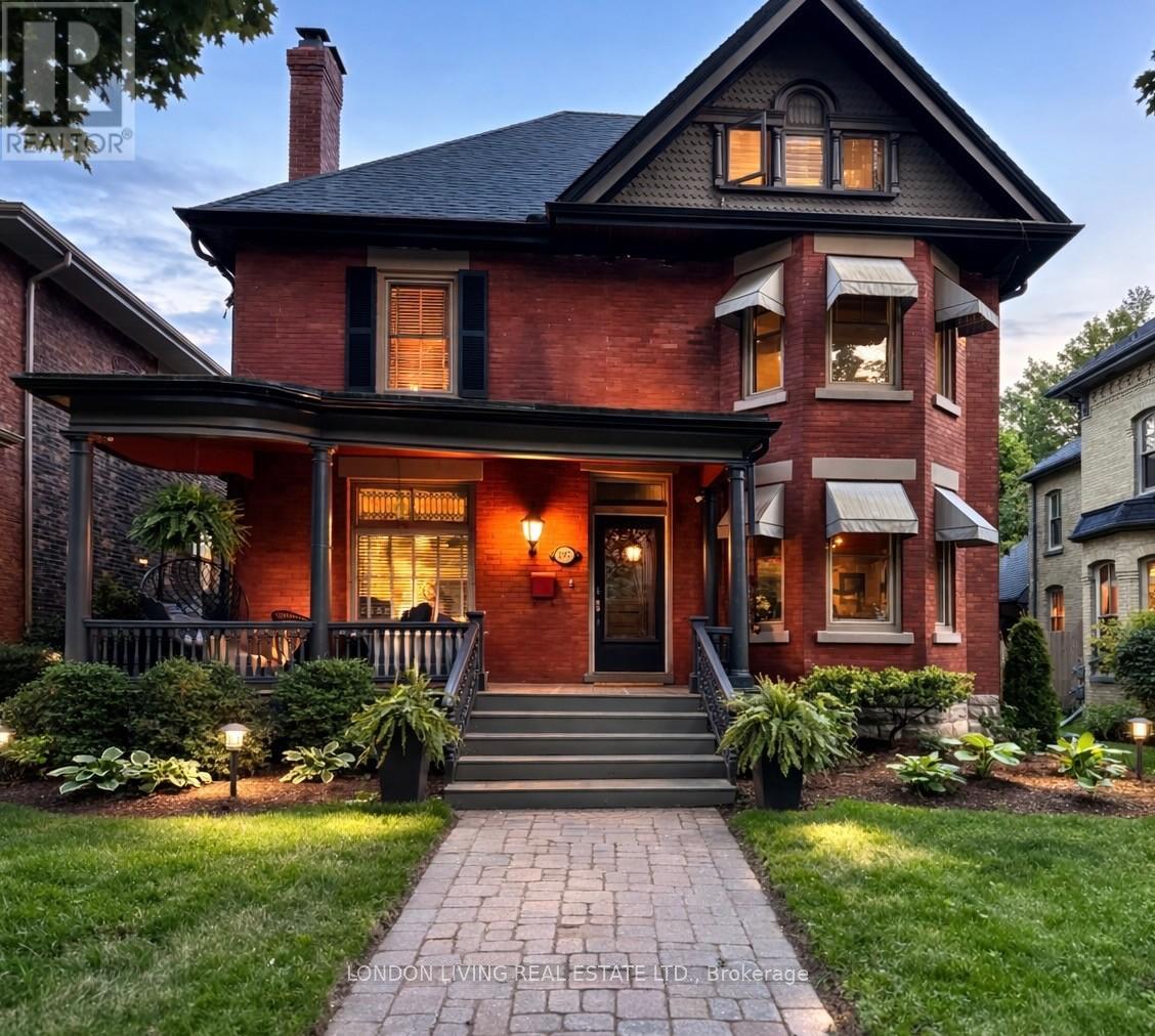 MLS® listing #29420193 for sale located at 197 ELMWOOD AVENUE E