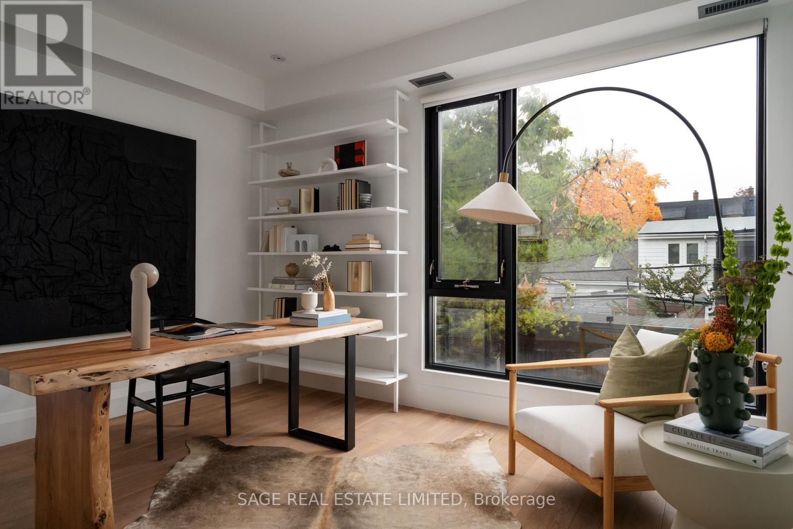 MLS® listing #29420244 for sale located at 110B PALMERSTON AVENUE