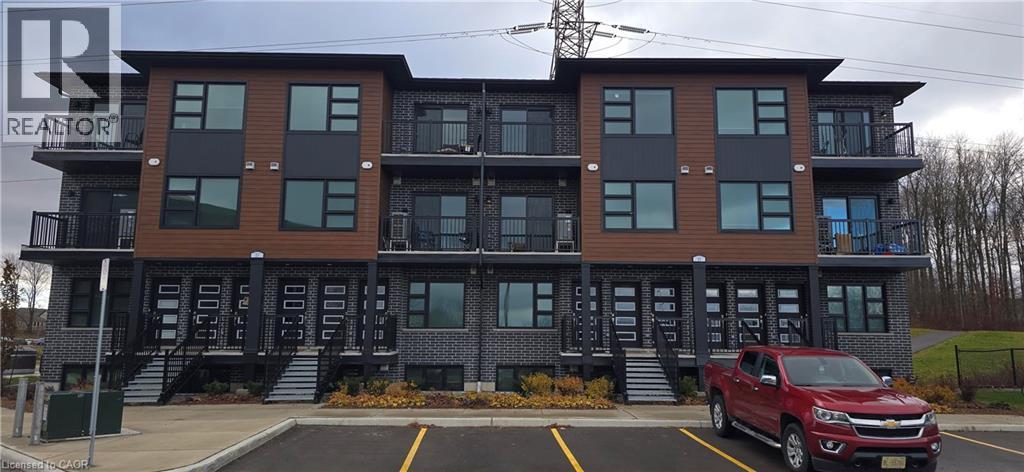 MLS® listing #29420543 for sale located at 118 GRAVEL RIDGE Trail Unit# B24