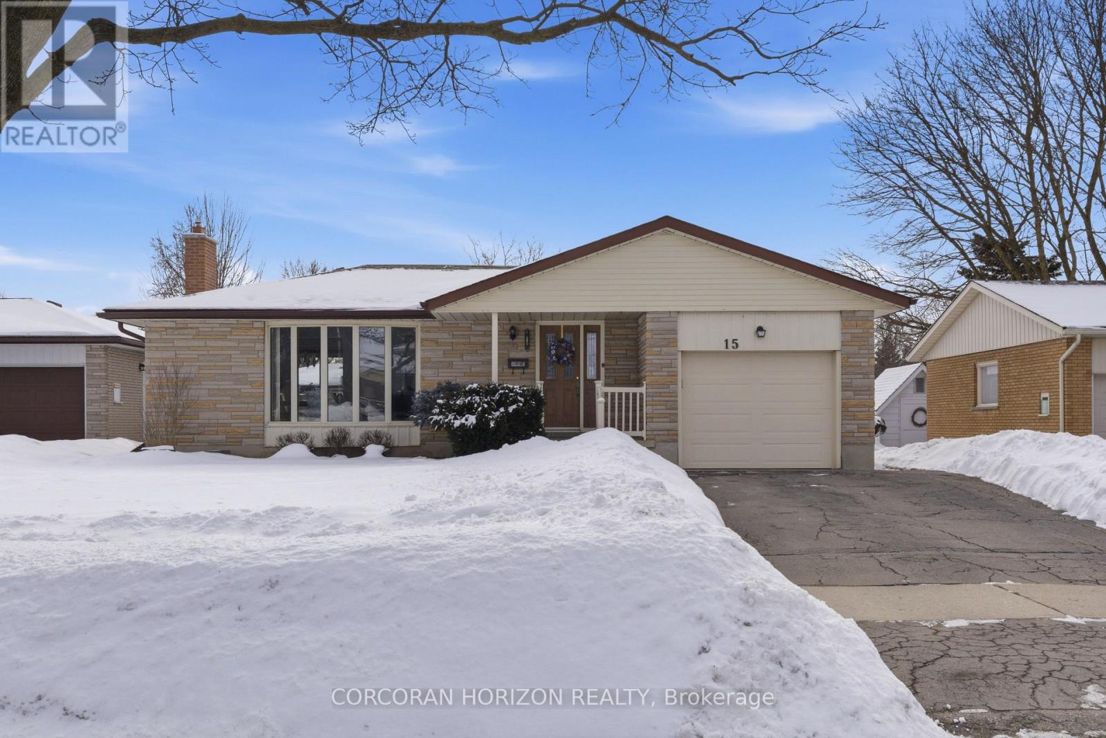 MLS® listing #29425513 for sale located at 15 CONFEDERATION DRIVE