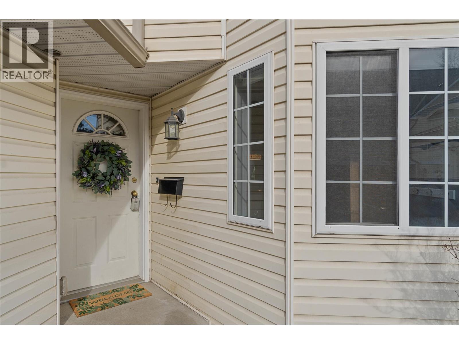 MLS® listing #29426982 for sale located at 2020 Robson Place Unit# 40