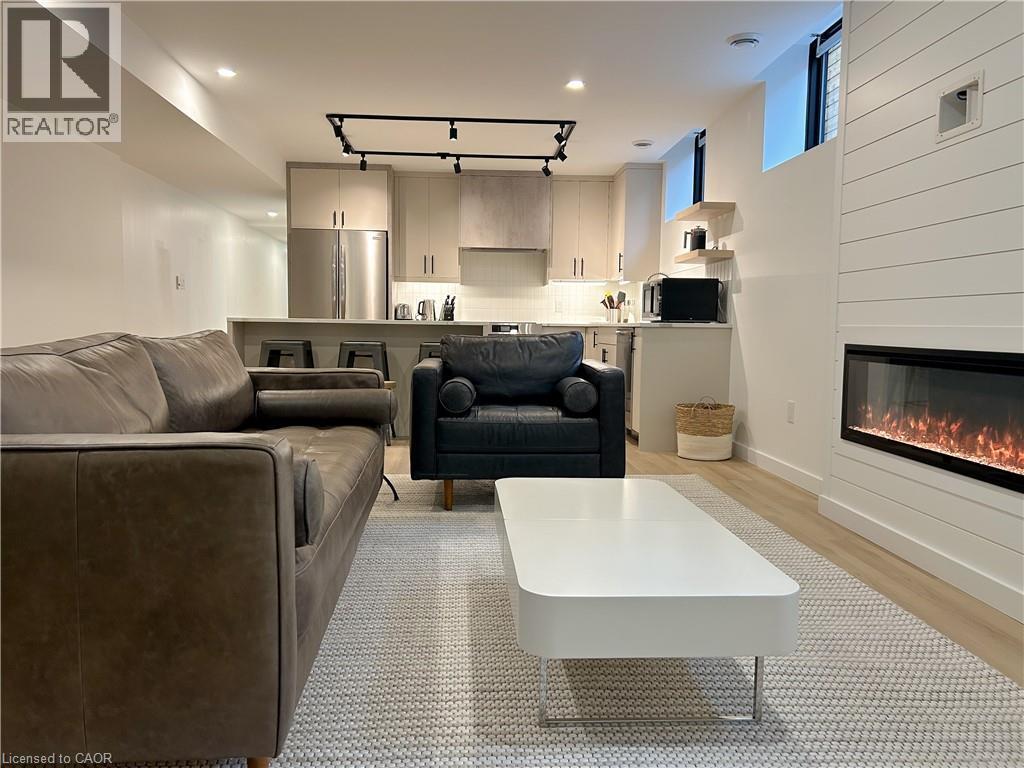 MLS® listing #29428661 for sale located at 77 MELBOURNE Street