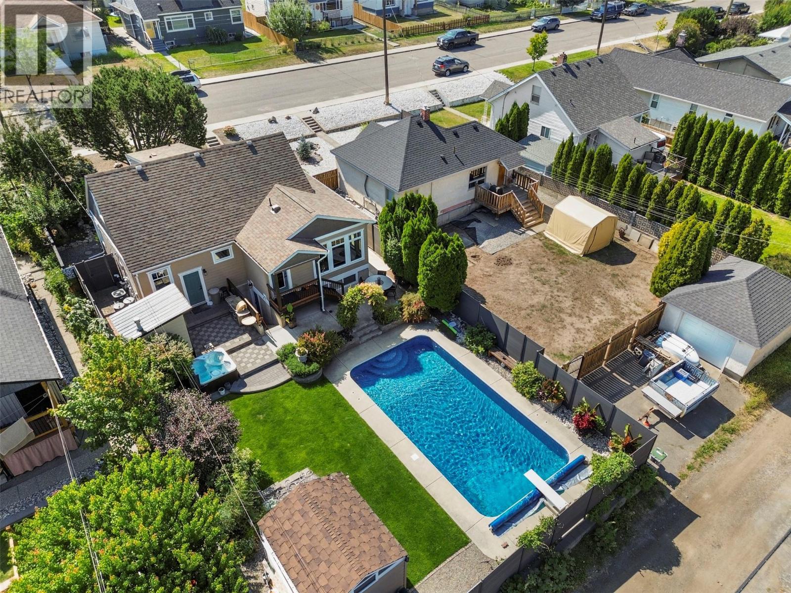 MLS® listing #29429163 for sale located at 1060 Pleasant Street