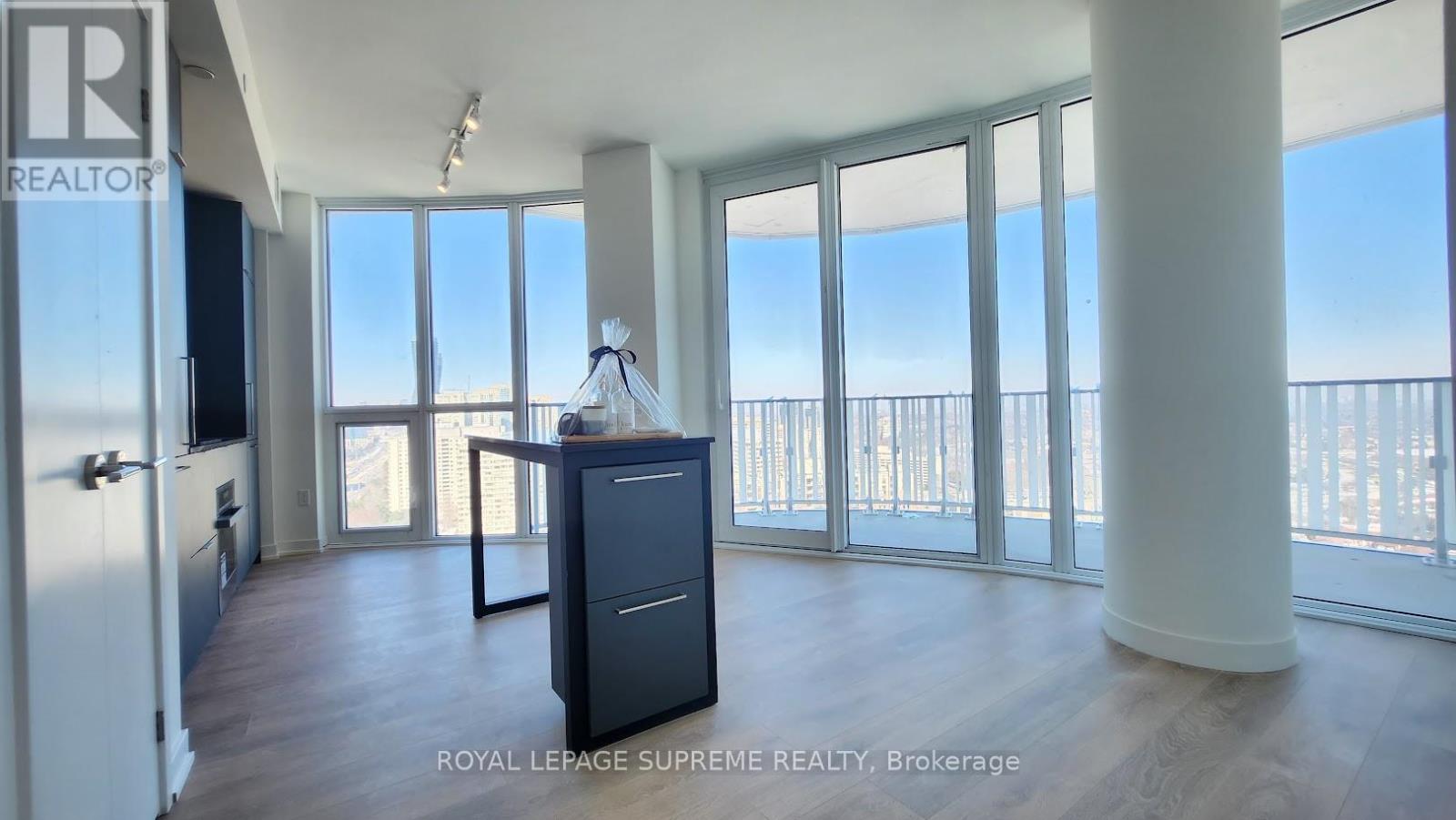 MLS® listing #29429722 for sale located at 2204 - 1 FAIRVIEW ROAD E