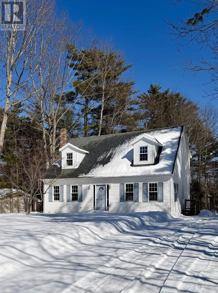 MLS® listing #29430602 for sale located at 1421 Princess Crescent