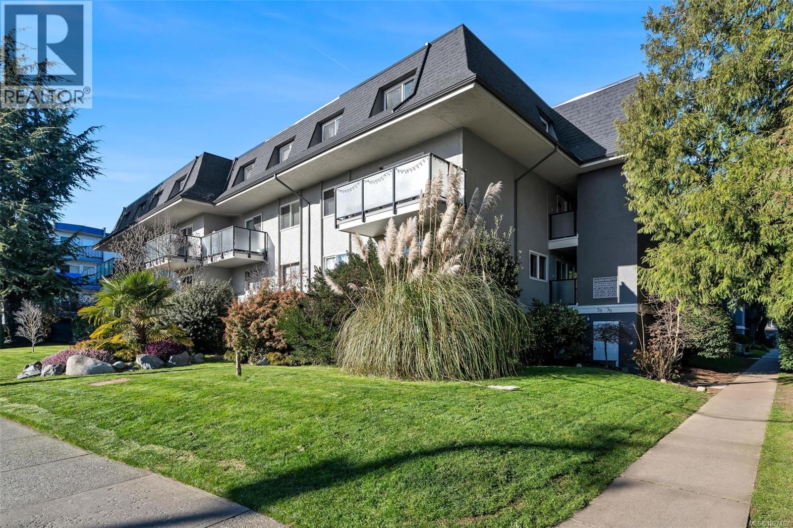 MLS® listing #29430626 for sale located at 4 840 Craigflower Rd