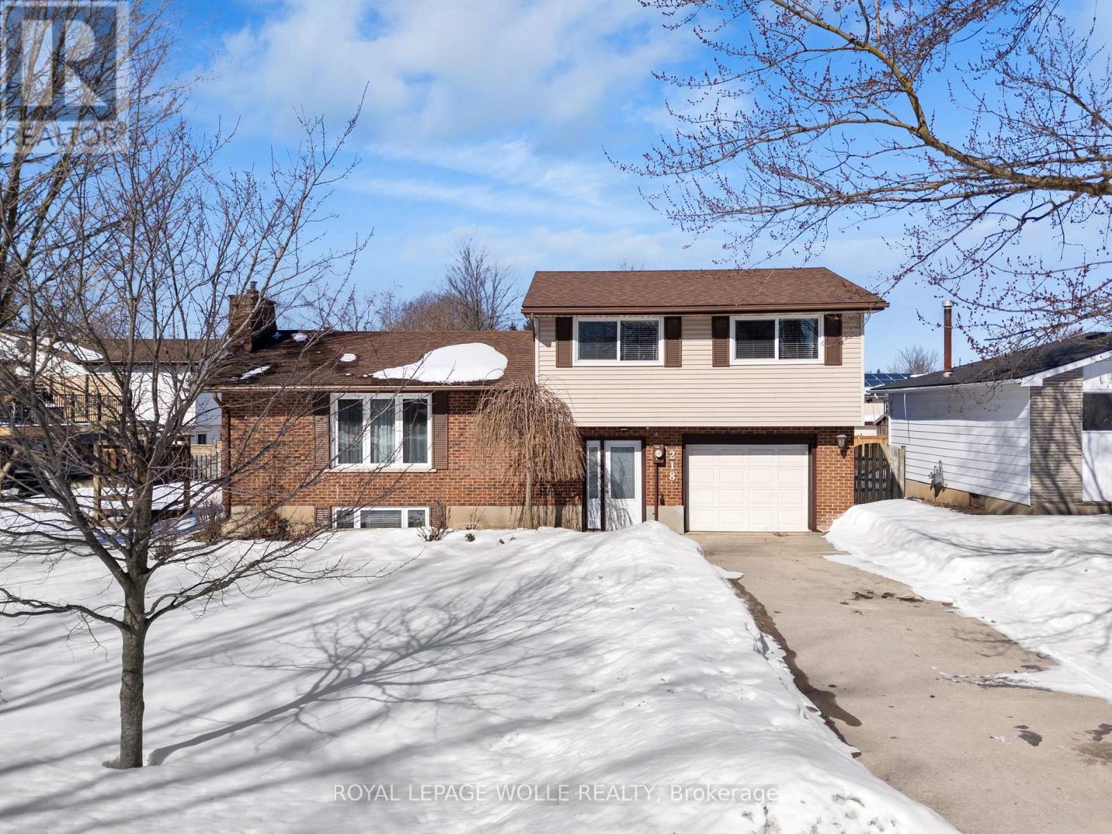 MLS® listing #29430851 for sale located at 218 ARRIS CRESCENT
