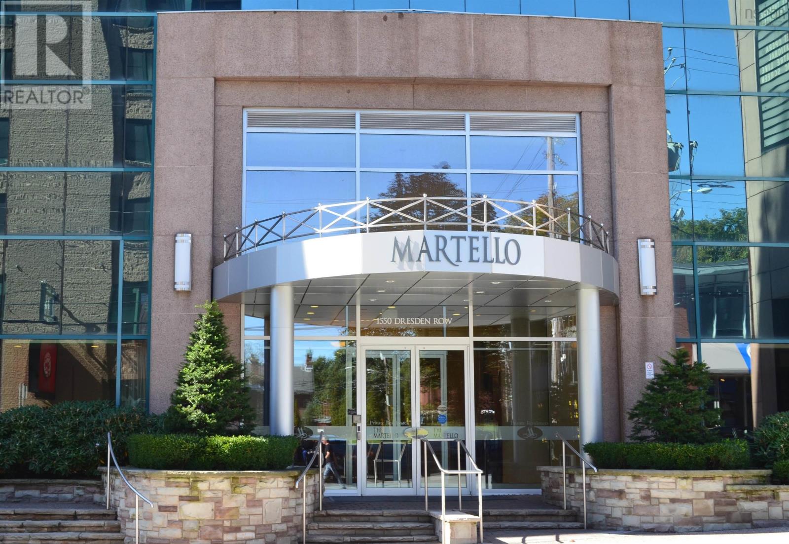 MLS® listing #29430976 for sale located at 1505 1550 Dresden Row