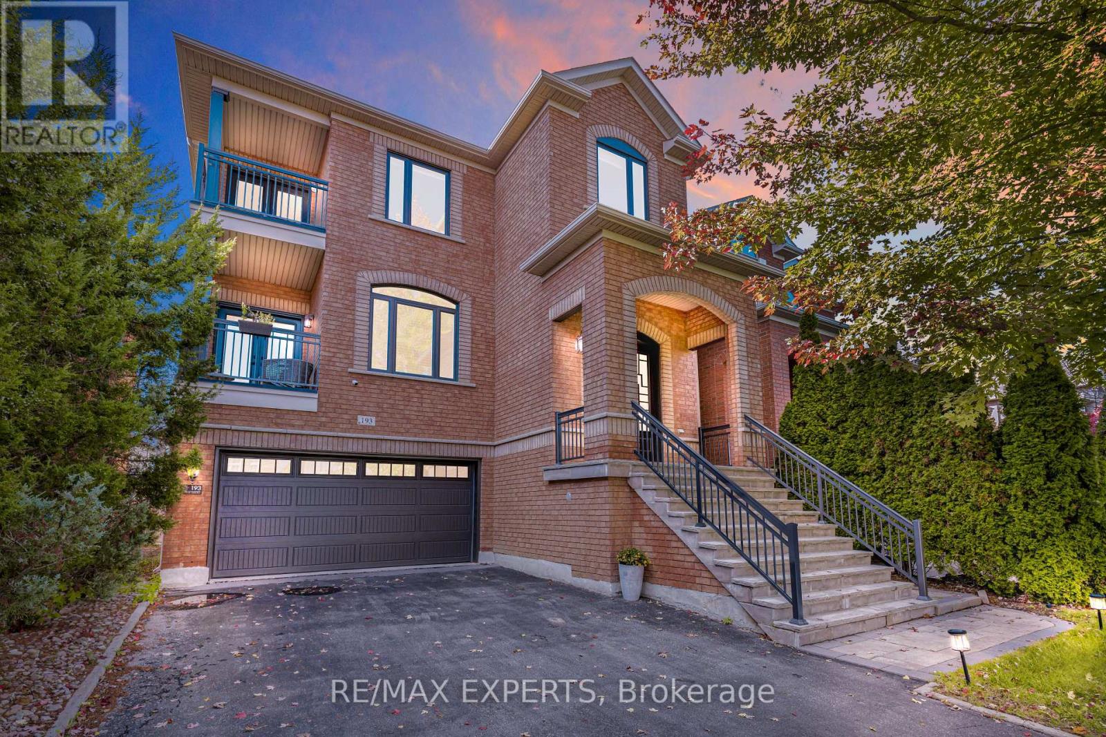 MLS® listing #29430990 for sale located at 193 FAIRLANE CRESCENT