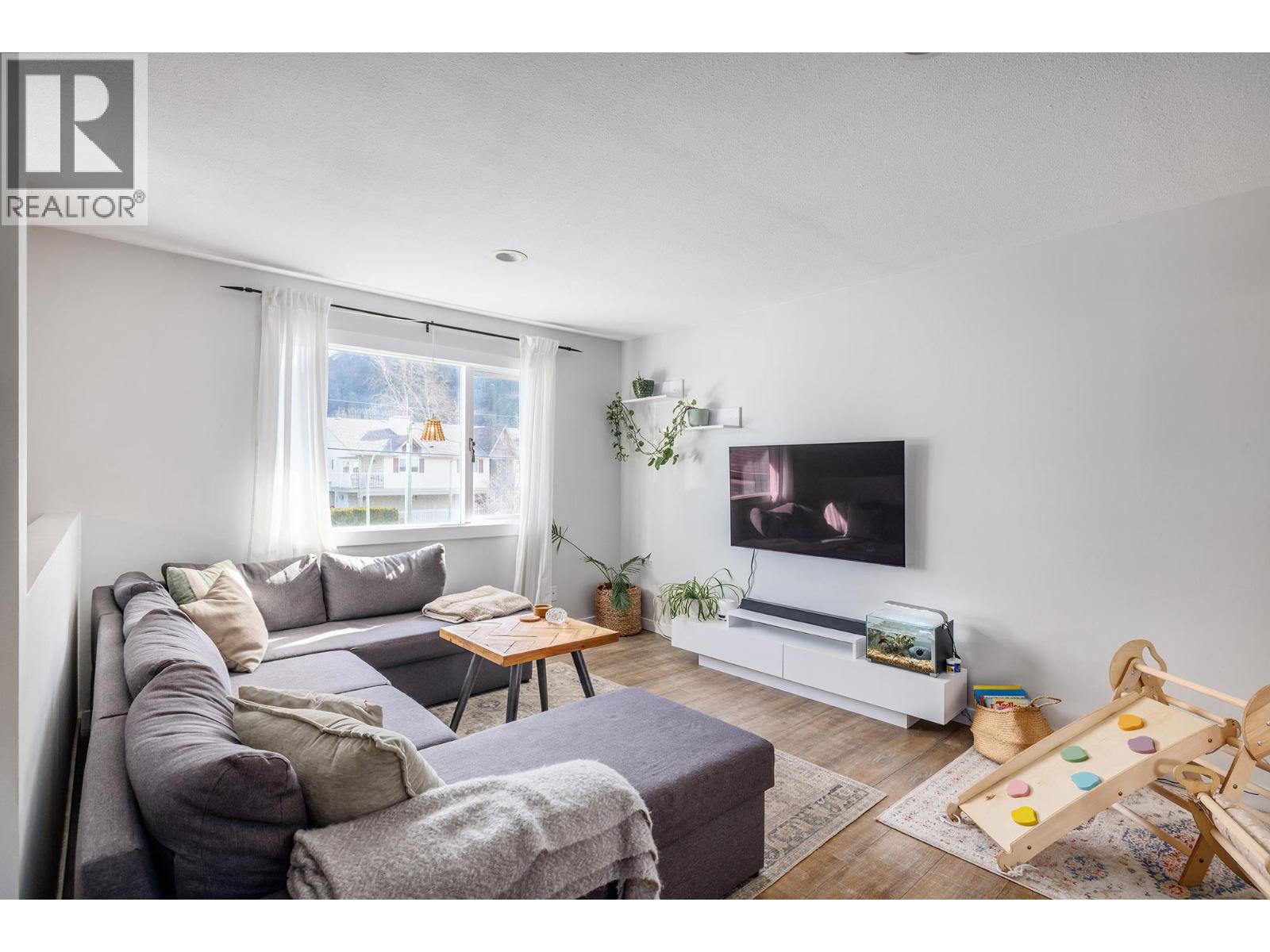 MLS® listing #29431708 for sale located at 2728 Riffington Place