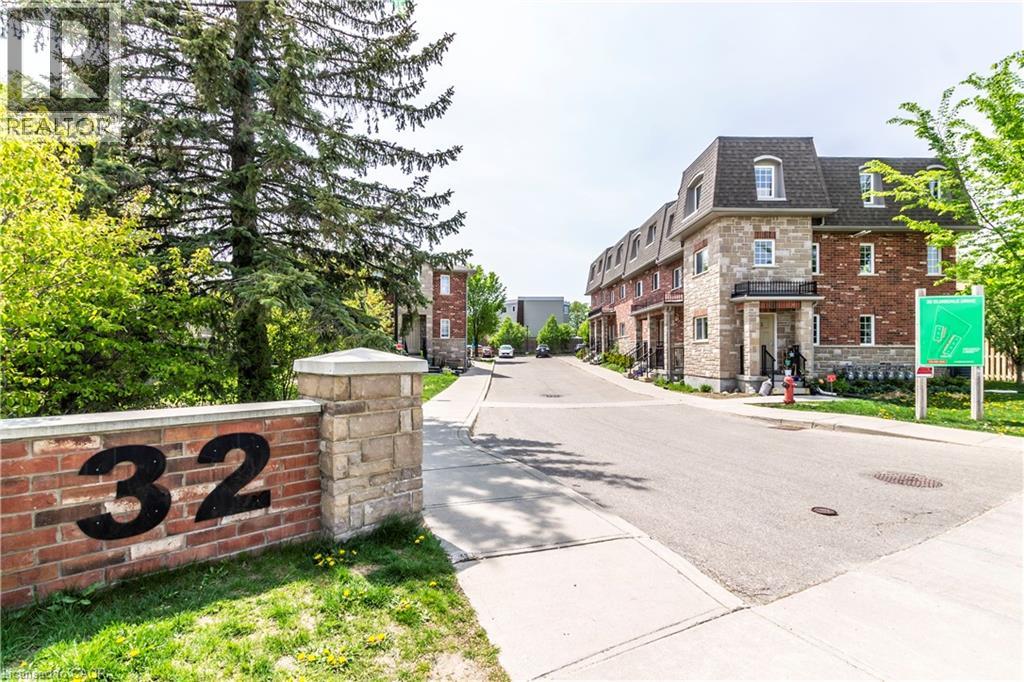MLS® listing #29432474 for sale located at 32 ELMSDALE Drive Unit# 6B