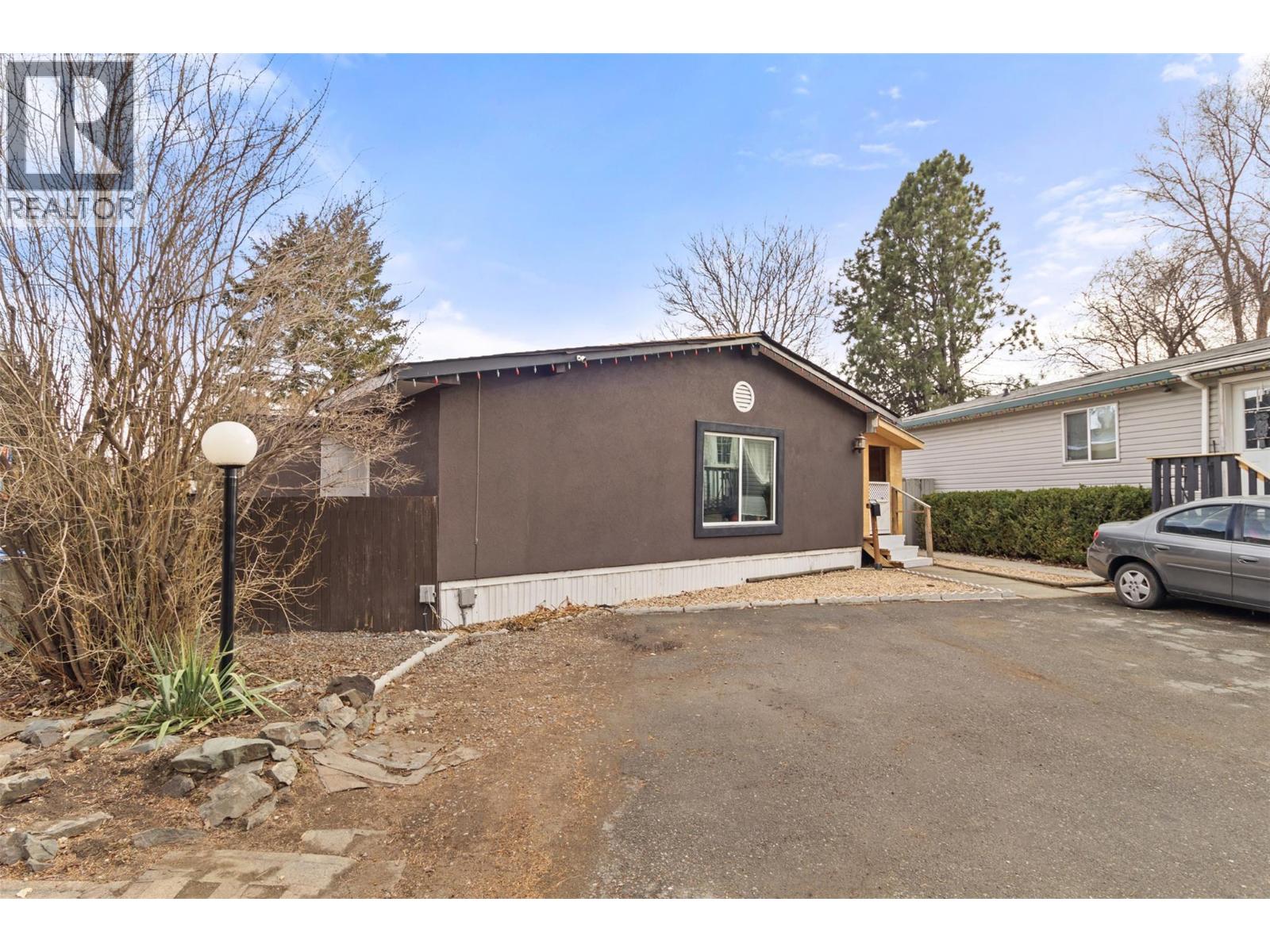 MLS® listing #29432632 for sale located at 2401 ORD Road Unit# 105