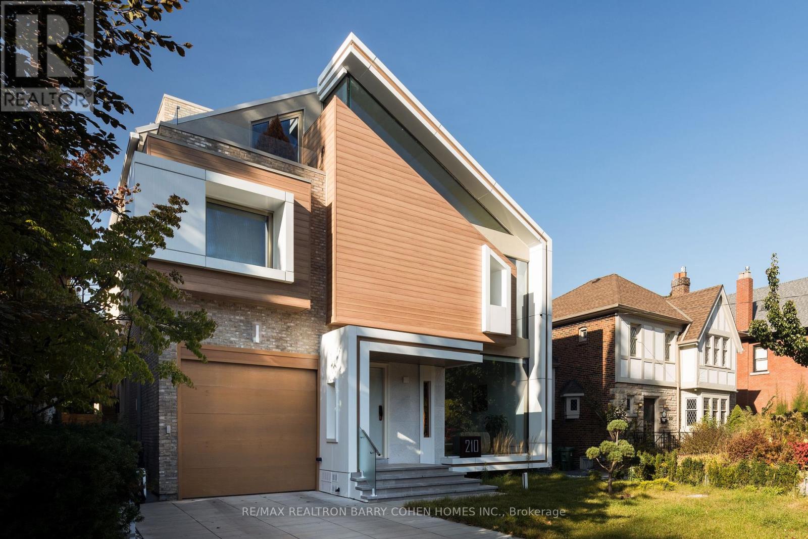 MLS® listing #29432665 for sale located at 210 GLENAYR ROAD