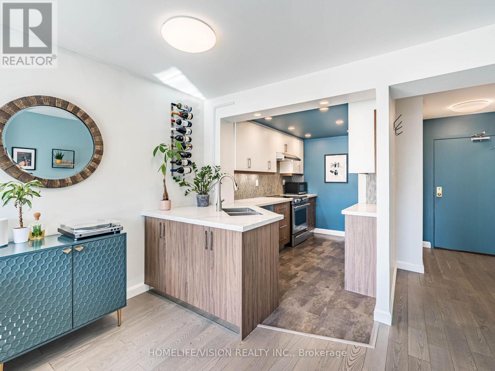 MLS® listing #29434267 for sale located at 301 - 456 COLLEGE STREET