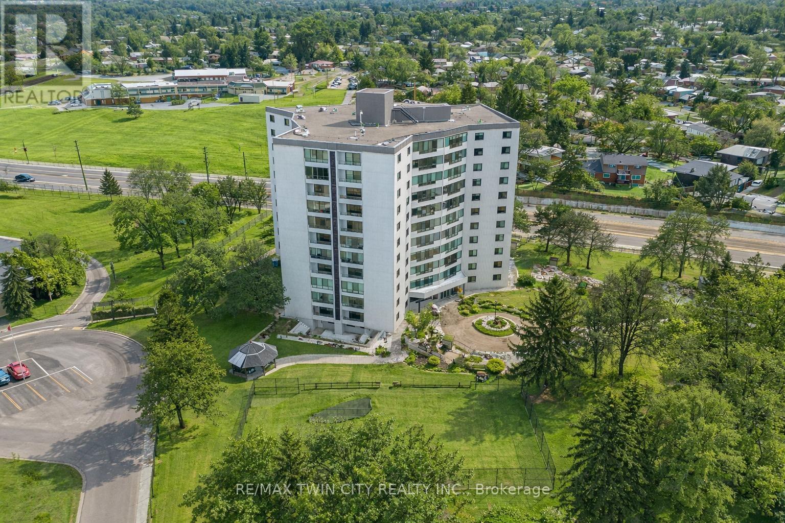 MLS® listing #29434928 for sale located at 102 - 250 GLENRIDGE DRIVE