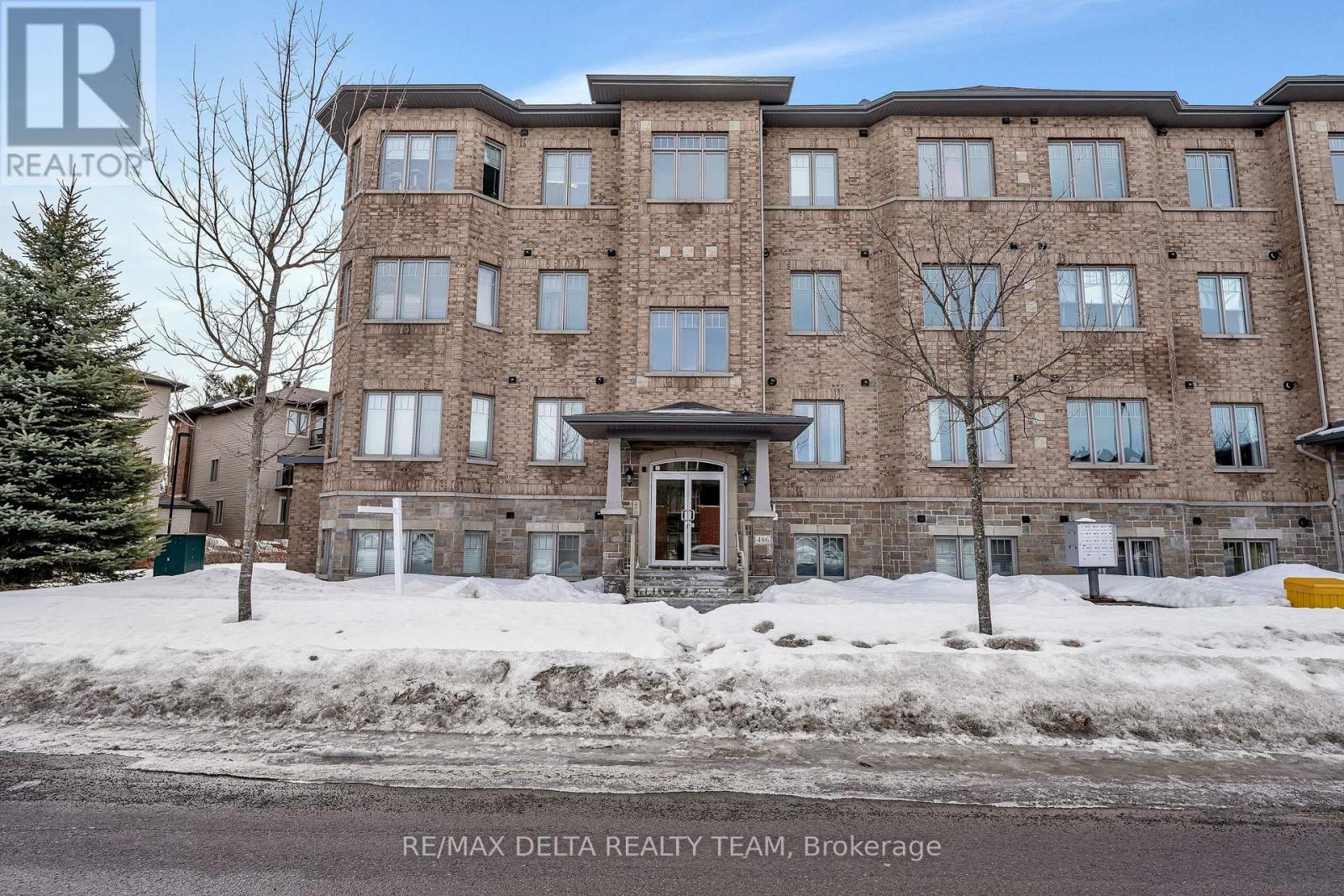 MLS® listing #29437612 for sale located at 7 - 486 VIA VERONA AVENUE